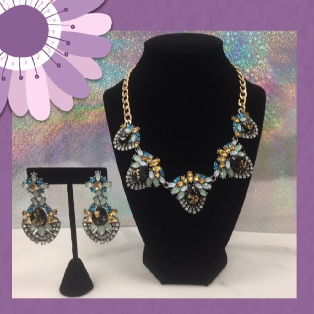 ⬇️$73 Antique Silver Tone Statement Jewelry Set